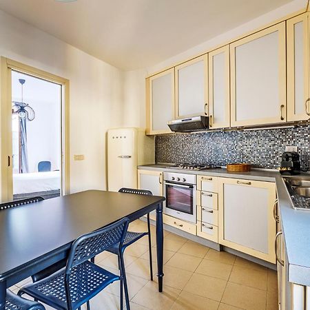 Elegant 2 Bedrooms Apartments Near Duomo Milão Exterior foto