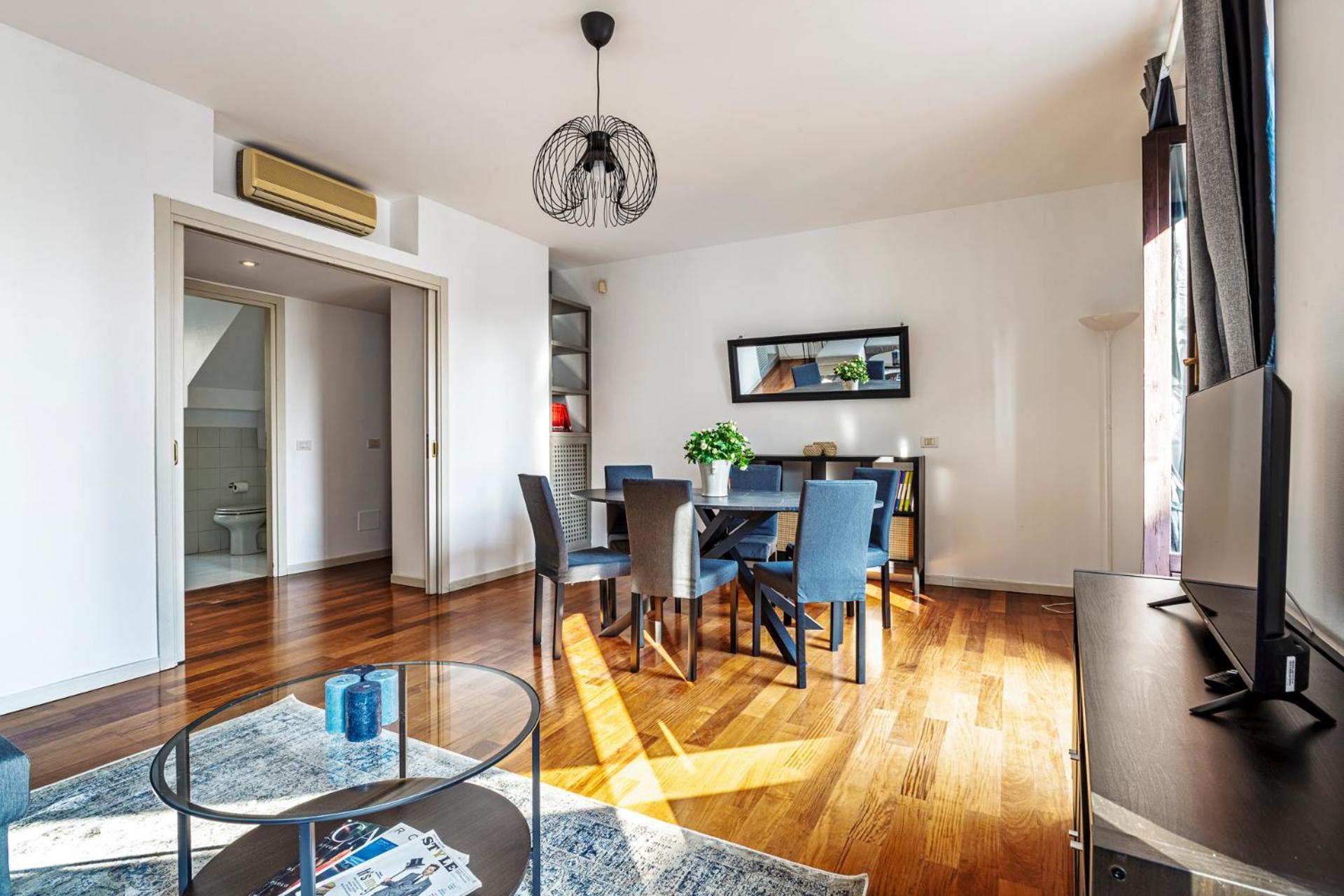 Elegant 2 Bedrooms Apartments Near Duomo Milão Exterior foto