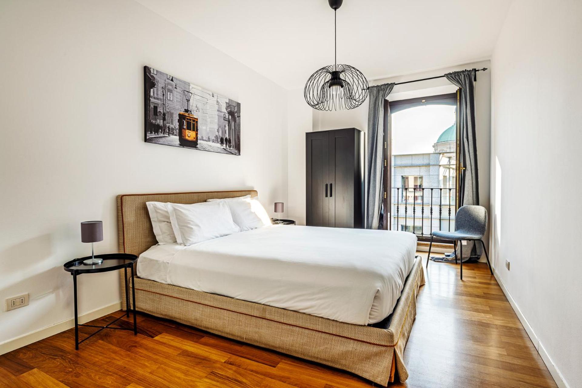 Elegant 2 Bedrooms Apartments Near Duomo Milão Exterior foto