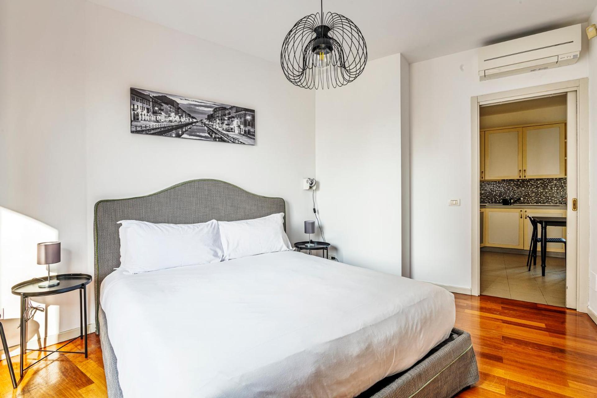 Elegant 2 Bedrooms Apartments Near Duomo Milão Exterior foto