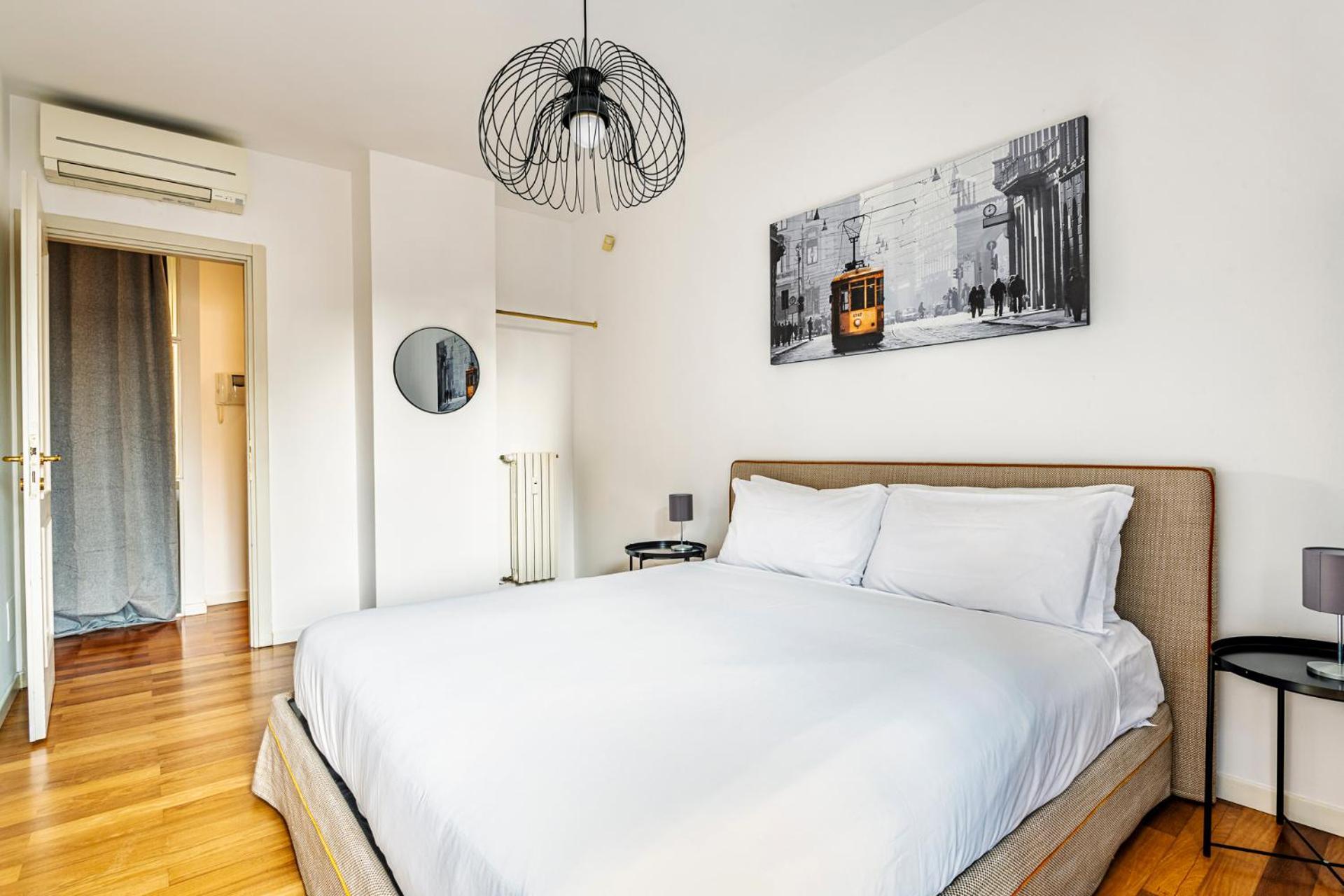 Elegant 2 Bedrooms Apartments Near Duomo Milão Exterior foto