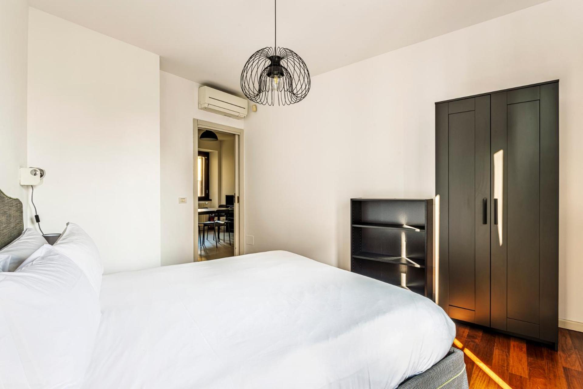 Elegant 2 Bedrooms Apartments Near Duomo Milão Exterior foto