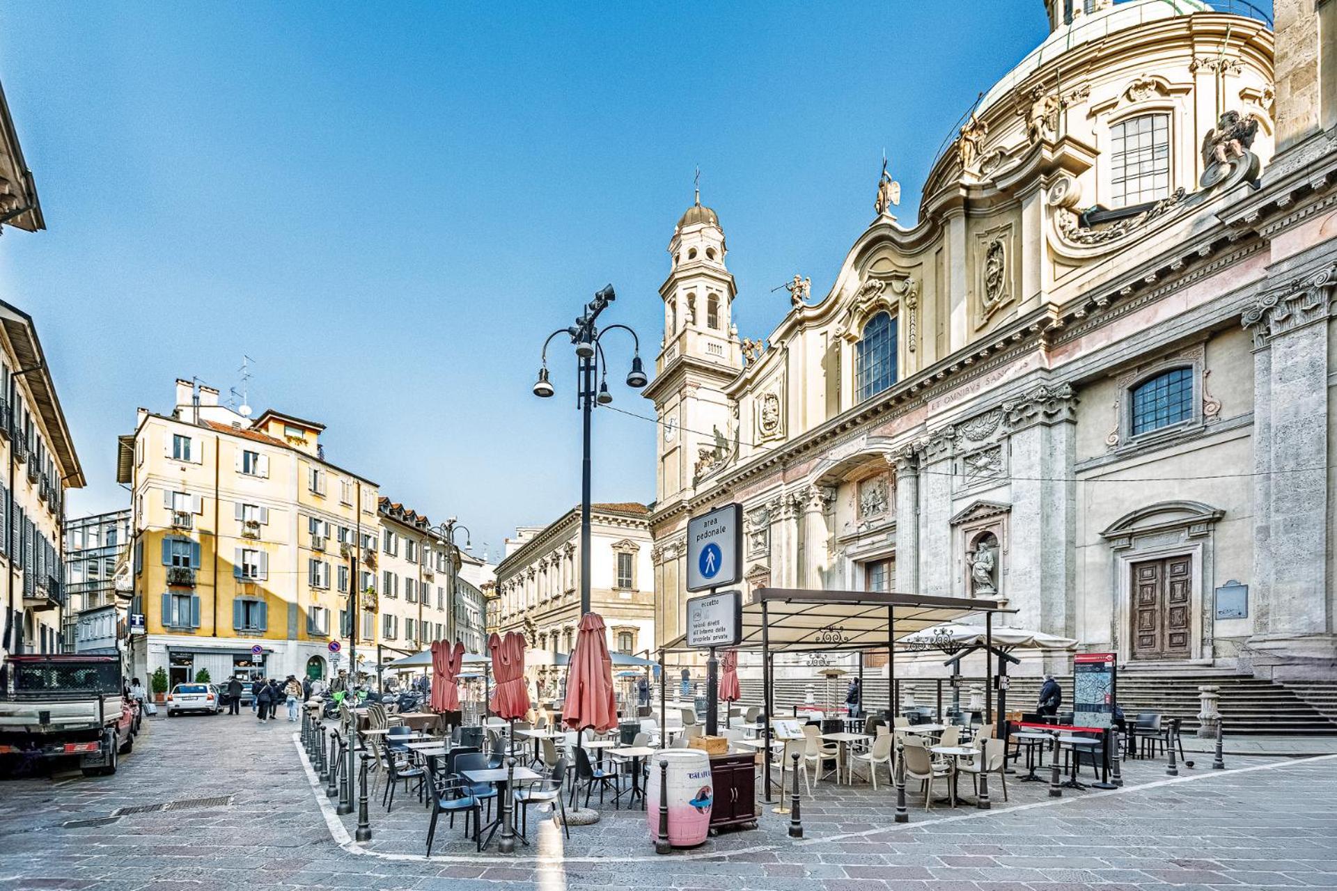 Elegant 2 Bedrooms Apartments Near Duomo Milão Exterior foto