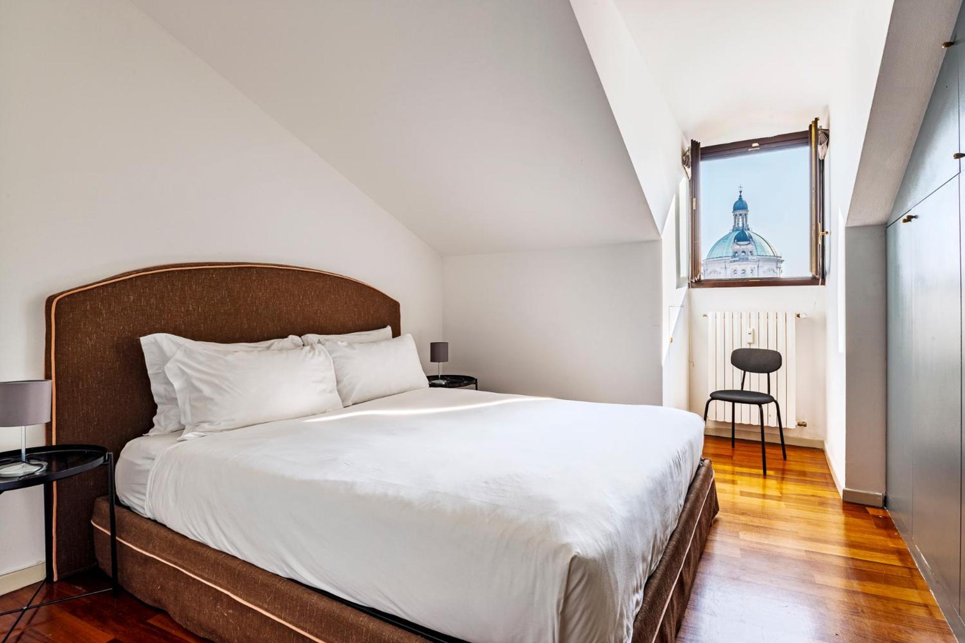 Elegant 2 Bedrooms Apartments Near Duomo Milão Exterior foto