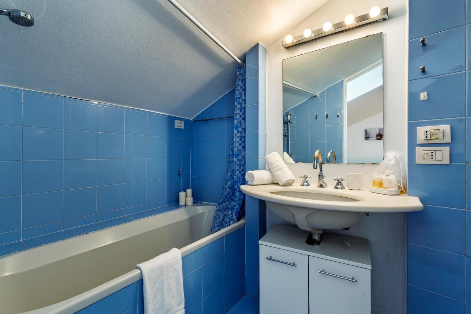 Elegant 2 Bedrooms Apartments Near Duomo Milão Exterior foto