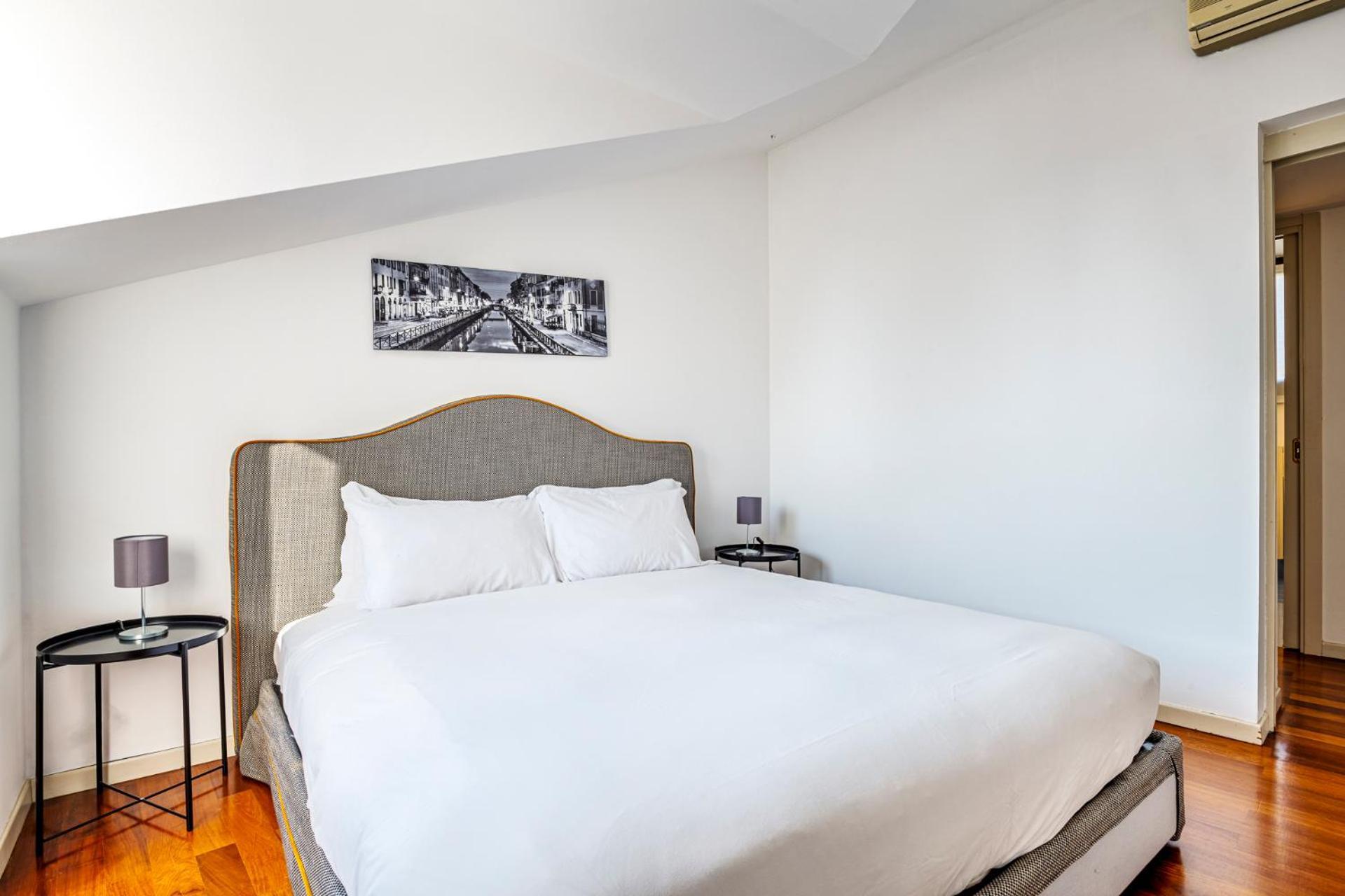 Elegant 2 Bedrooms Apartments Near Duomo Milão Exterior foto